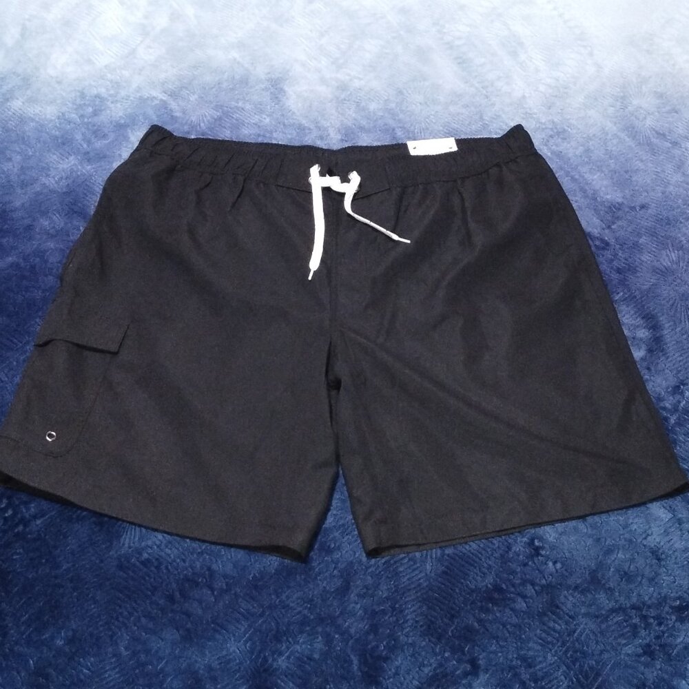 Men's Black St. John's Bay Lined Swim Shorts Size XXL NWT-Retail $40.00.